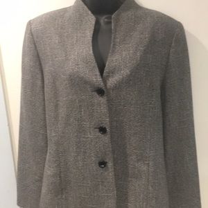 Woman’s Tweed Dress Jacket